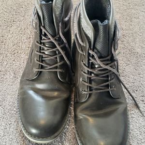 Kohls gray boot